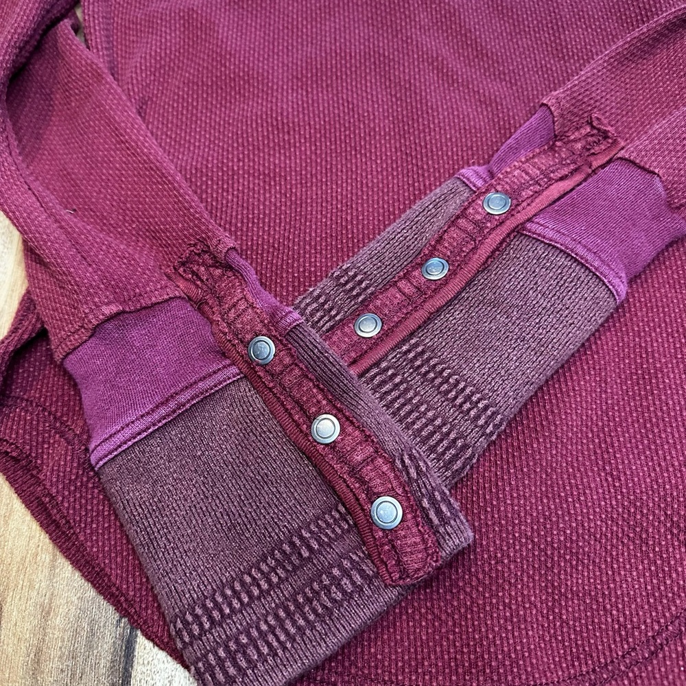 Free People Thermal Top L Burgundy Sunnie Valley Long Sleeve Boho Cuff Detail - Picture 3 of 8
